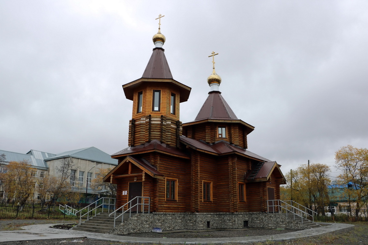 На колокольне храма в поселке Палана на Камчатке установлены новые колокола